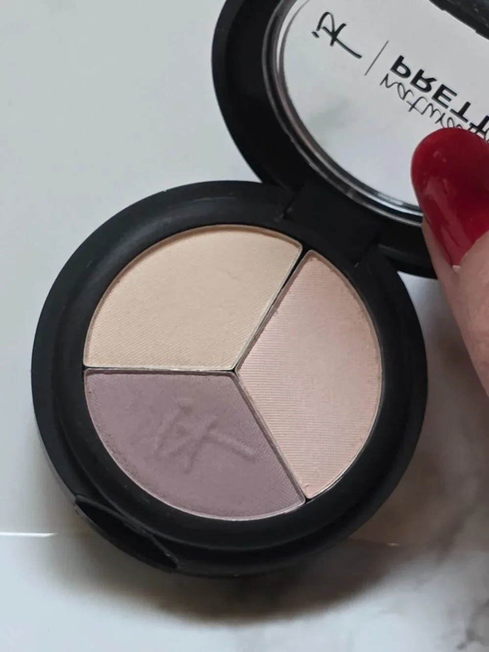 IT Cosmetics Naturally Pretty PRETTY IN SUMMER Luxe EyeShadow Trio